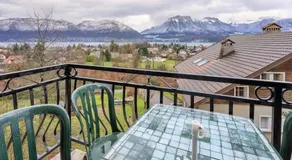 Cabana & Panorama Lac Annecy Parking & Terrasse - Image 5
