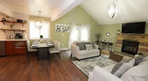 ADA-accessible, newly remodeled 3-BR/2-Bath Home - Image 4