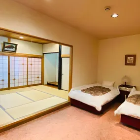 Hotel King - Image 2