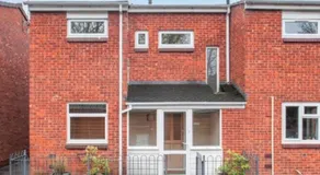 Cosy 3BR Home in Redditch - Sleeps 6 - Image 5