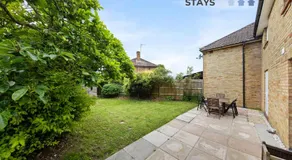 3 bed, 2 Bath, Sleeps 6, with Free Parking & WiFi, ideal for contractors and families - Image 4