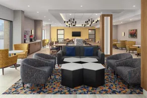 Hampton Inn by Hilton Montreal East Anjou - Image 2