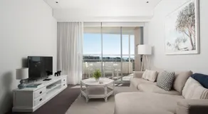 'Cote D Azur' luksus i hjertet af Nelson Bay! - Image 2