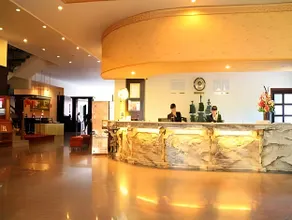 Hotel Mega Lestari - Image 5
