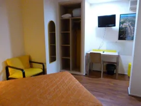 Hotel Le President - Image 5
