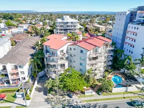 Bayview Beach Holiday Apartments - Image 4