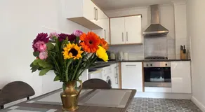 Cambridge Stays JG 2BR ApartHotel - Image 4
