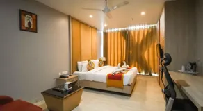 Hotel Ashoka Grand - Image 4