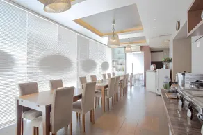 Life Emerald Hotel Surabaya - Image 2
