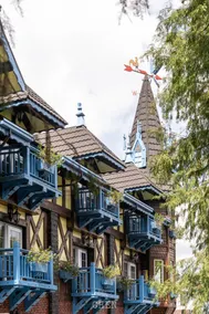 Blue Castle Juno Maison - Image 5