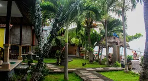 COCONUT BEACH BUNGALOWs & WARUNG 2 - Image 4