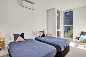 Docklands Serenity - Image 5