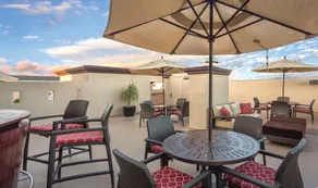 Peacock Suites - Image 5