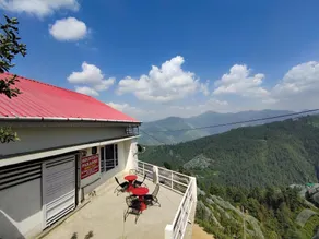 Mountain Paradise Homestay - Image 2