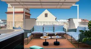 Magno Apartments San Gil - Shared Jacuzzi - Image 5