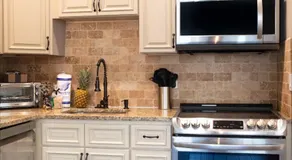 Beachtown Remote Worker Friendly-High Speed WiFi-Pets Welcome-Lido Beach-Opera-Symphony-Walk or Bike to Restaurants-10 Acre Park with Pickleball, Tennis, Basketball - Image 4