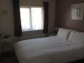 Fernlea Guest house - Image 5