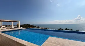 Luxury 2-Bedroom Apartment with amazing view - Infinity Pool and Rooftop in Building - Image 2