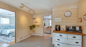 Heart of Five College Consortium! Hadley Home - Image 3