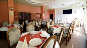 Hotel Everest - Image 2