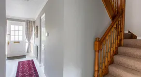 Canalside Beautiful Stone Townhouse - Image 3