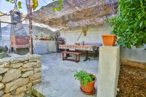 Apartamento con barbacoa y terraza | Vistas al jardín | Admite perro - Image 4