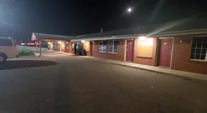 Highway Motel - Image 3