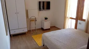 Benjamin Room - Image 2