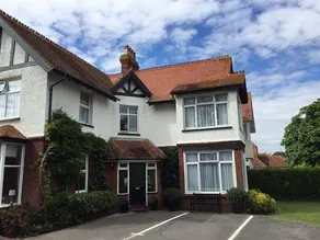 Kenmore Guest House - Image 4