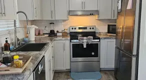Gorgeous four bedroom pool home in Palm Bay - Image 3