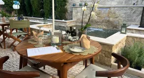 Eleven, Boutique luxury house & garden - Image 3