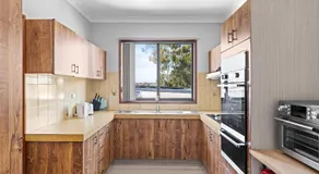 Live in Comfort - Ensuite Double Room in the Heart of Belmore - Image 3