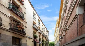 DownTown La Latina Grupos, by MoNARO - Image 4