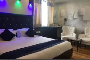 OYO Hotel Krishna - Image 4