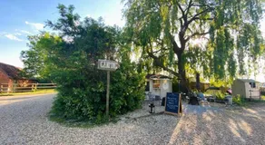 Shepherd's Hut near Oxford - Image 5
