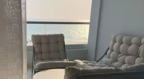 شقة فاخرة بإطلالة بحرية رائعة - Image 4