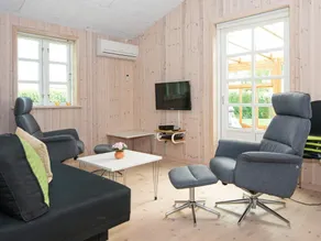 6 person holiday home in Hejls - Image 2