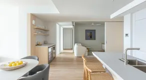 Kirra Point Holiday Apartments - Image 5