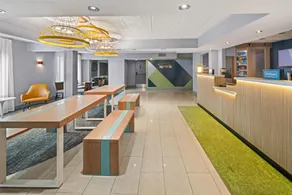 Spark by Hilton Waldorf - Image 2