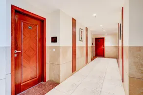 Townhouse Oak Sector 39 Medanta - Image 2