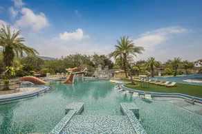 Longmen Tiequan Golden Hot Spring Resort Hotel - Image 3