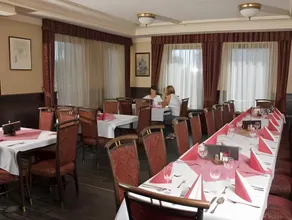 Corvina Hotel-Restaurant - Image 4