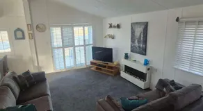 Ashland - 2 bedrooms with decking sleeps 4 - Image 2