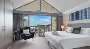 Haven on Seine - Luxury 3Brm Apartment - Image 2