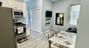 Grand Luxury 1BR Penthouse near Newark Airport - Image 2