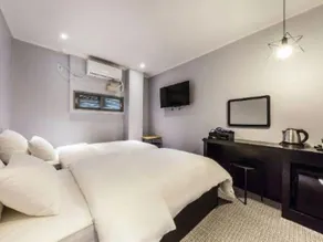 Noble Hotel - Image 2