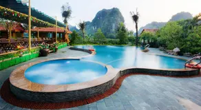 Xuan Son Lakeside Bungalow - Image 2