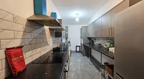 Landcross Co-Living - Private Room Self-Cater - Image 3