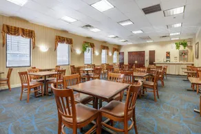 Suburban Studios Tysons Corner - Image 5