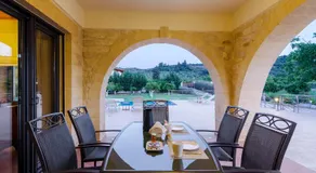 Apartamento vacacional con jardín, piscina privada y barbacoa | Vistas a la montaña - Image 5
